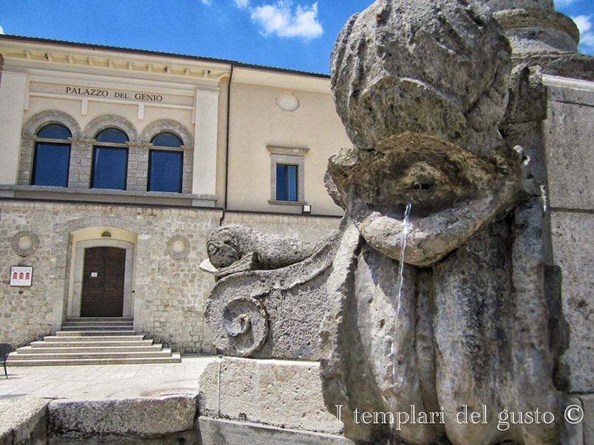 La Fontana dei Delfini in Piazza San Martino. Cerreto Sannita (Bn)