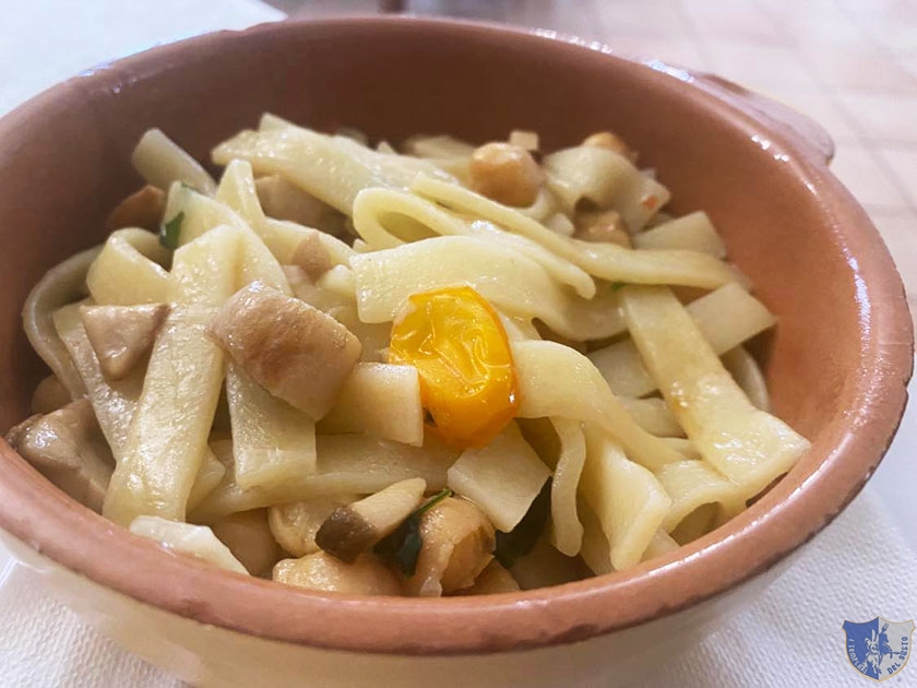 Pacche con ceci e porcini aglio e olio