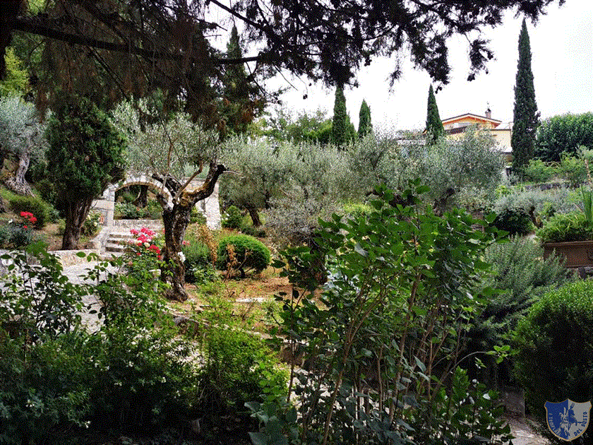 Casa Lerario Melizzano Un angolo del giardino