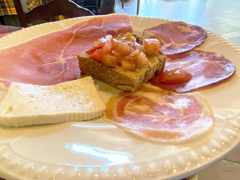 Salumi e formaggio