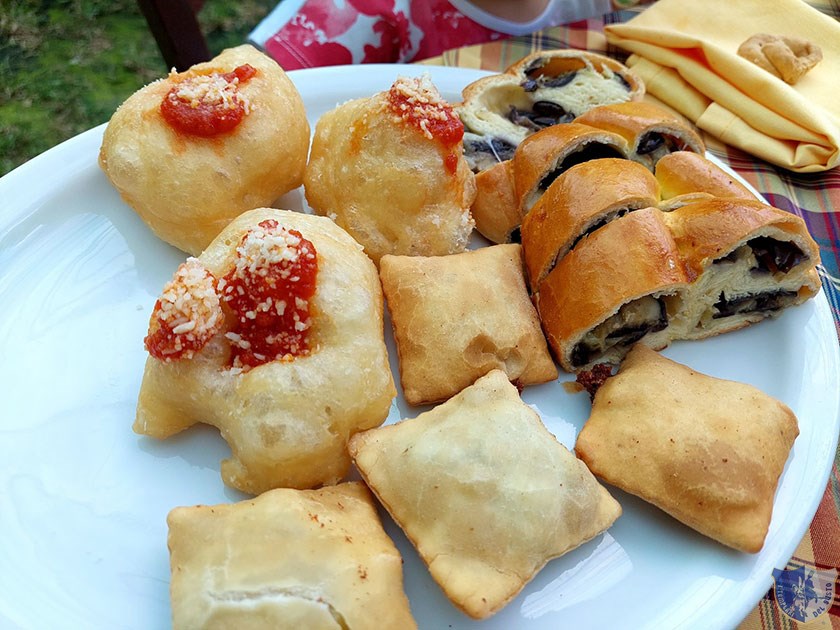 Montanarine rotolo con melanzane e calzoncini ripieni di verdure