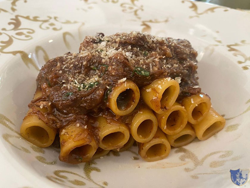 Ziti alla Genovese dello chef Dylan Bernardo
