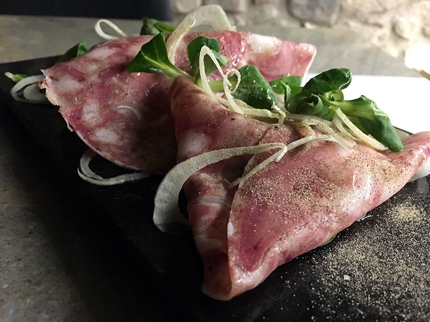 Coppa di testa valeriana e salsa verde ok