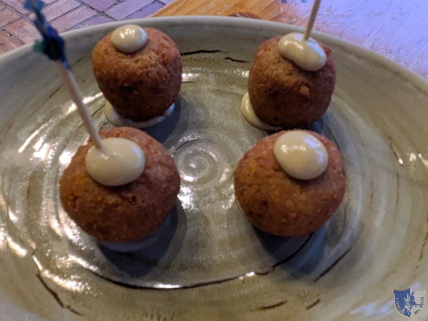 Polpette di tonno con senape al miele