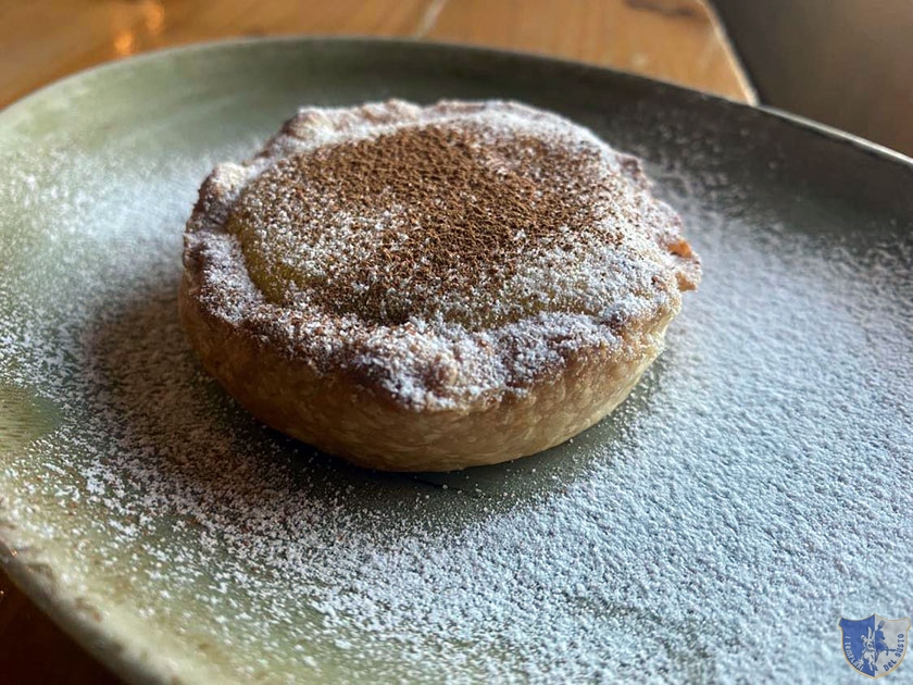 Sfoglia calda con crema zucchero e cannella