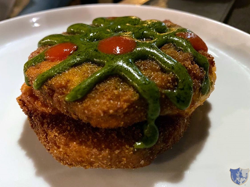 Mozzarella in carrozza pesto di basilico e pomodoro