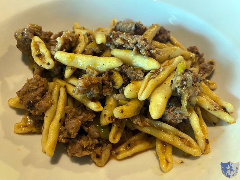 Fusilli salsiccia porro e tartufo