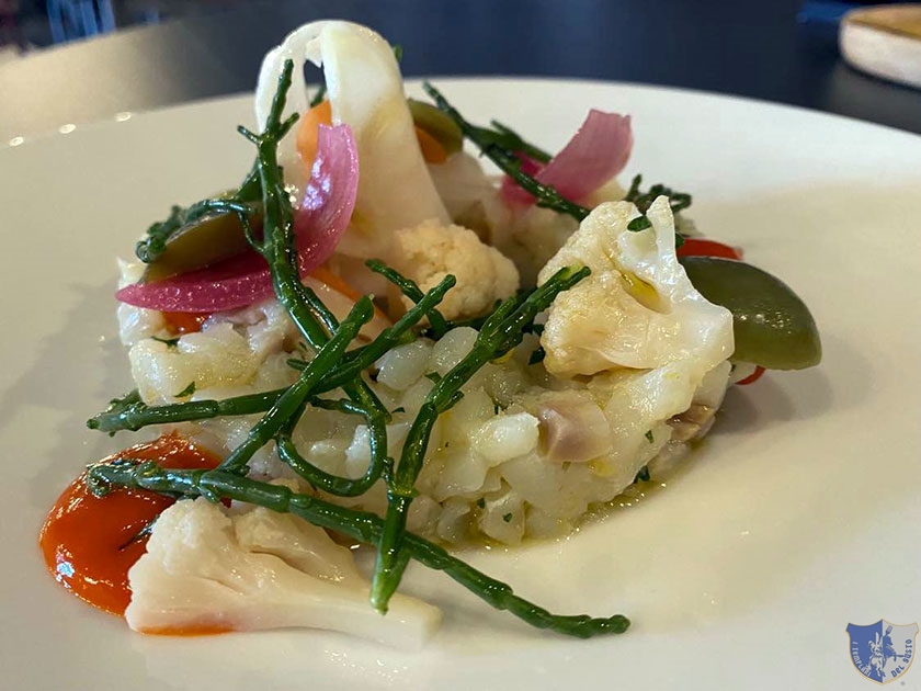 Tartare di baccalà con insalata di rinforzo salsa di papaccelle e salsa di sedano di Gesualdo