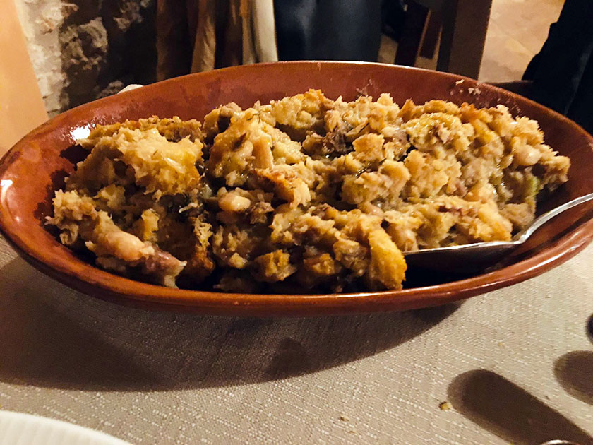 Minestra di pane e fagioli