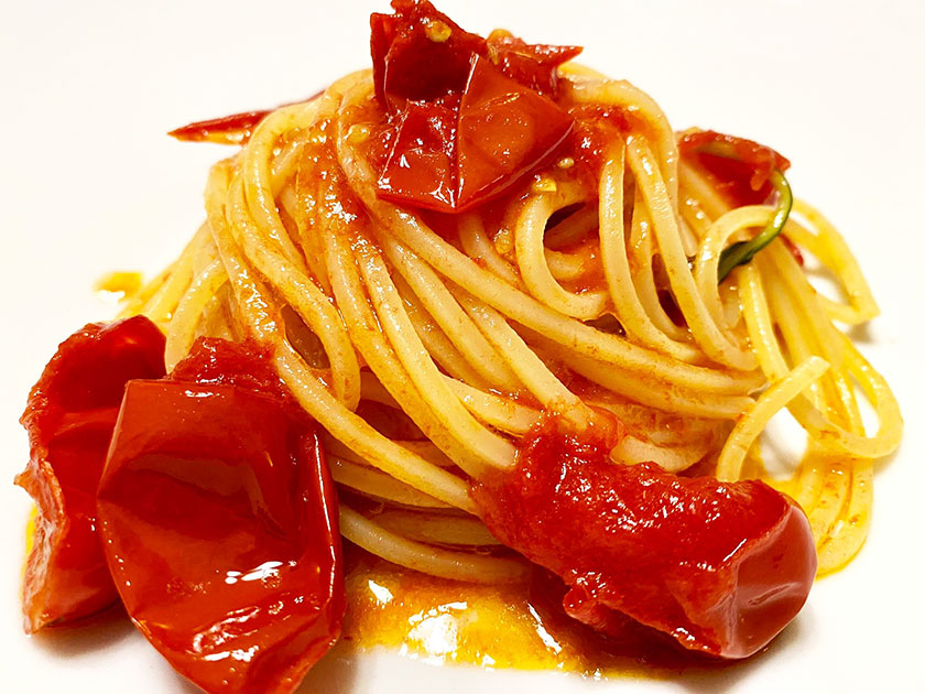 Spaghetti con pomodorini datterini