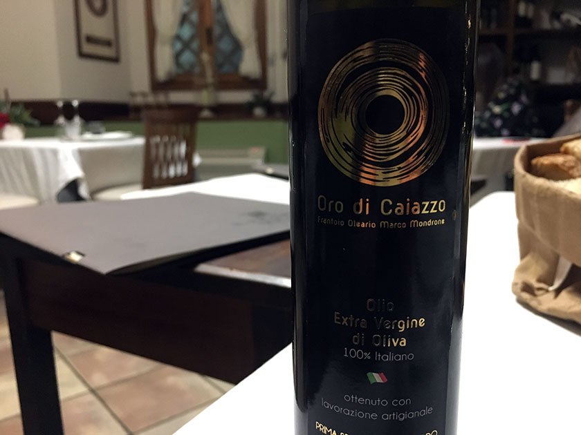 Olio evo di Oro Caiazzo del frantoio Marco Mondrone