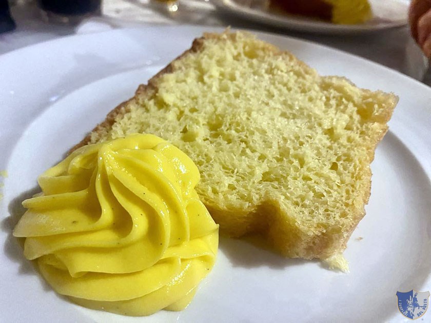 Babà e crema alla vaniglia