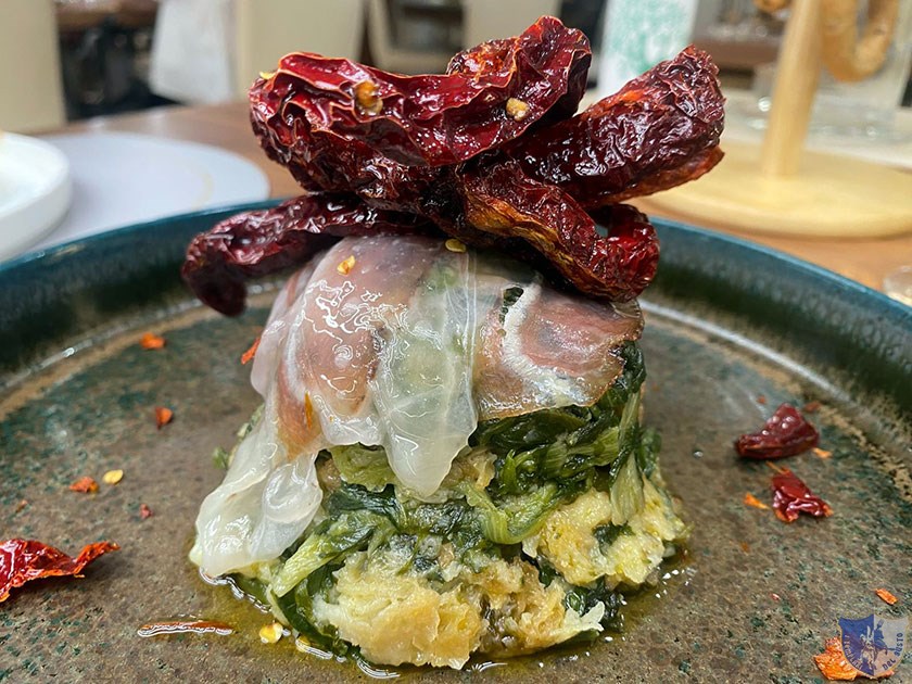 Pancotto allarianese di verdure aglio olio e peperoncino con pancetta di lardo e peperoni cruschi