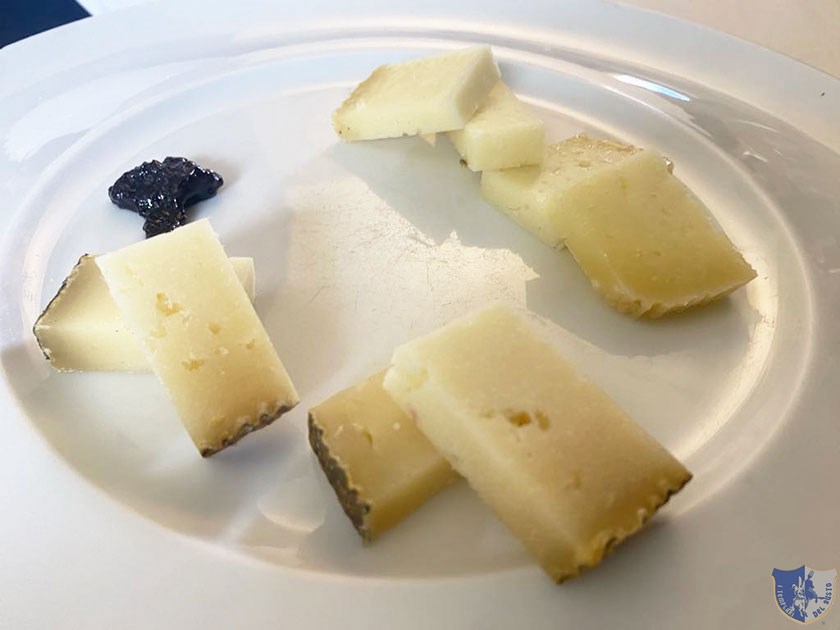 Degustazione di Pecorino Carmasciano