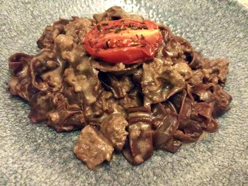 Tagliatelle al cacao con ragù di cinghiale