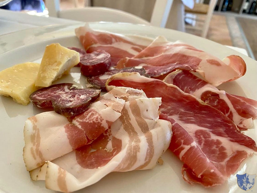 I Salumi irpini e il pecorino Carmasciano