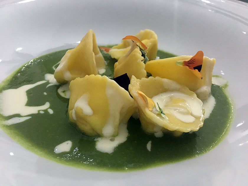 Tortelli ripieni di baccalà con crema di friarielli e grana padano