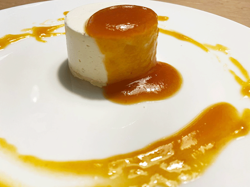 Semifreddo alla vaniglia con albicocche del Vesuvio pellecchielle