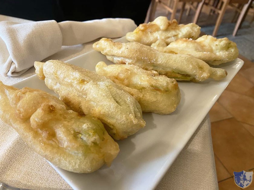 Fiori di zucca fritti