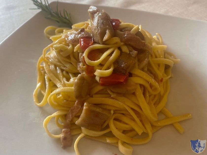 Fettuccine con porcini e guanciale