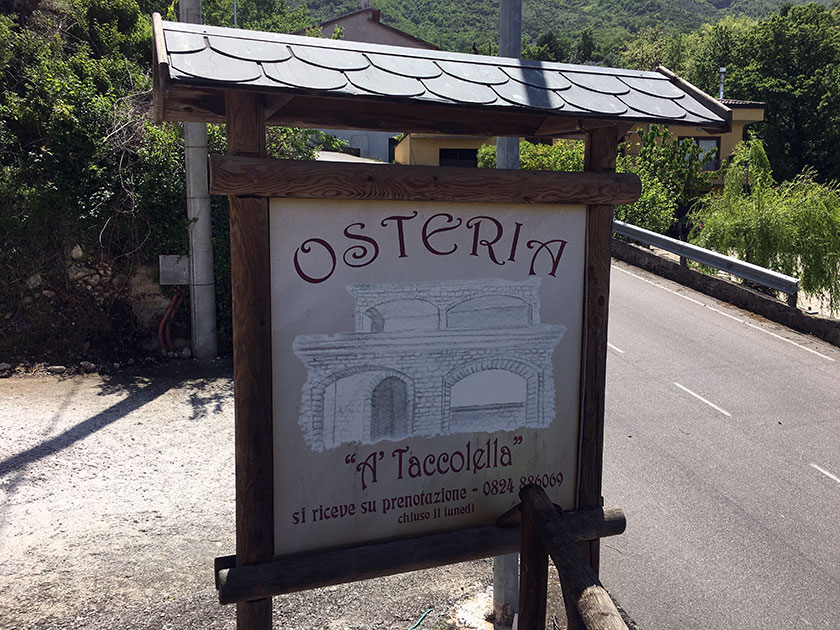 Osteria A Taccolella. Paupisi Bn Insegna