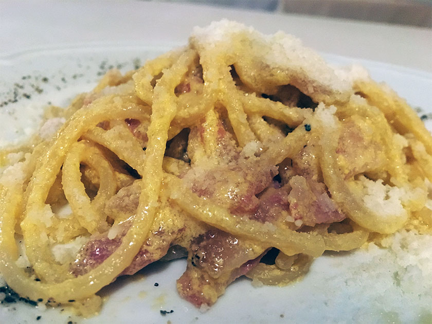 Spaghetti quadrati alla carbonara