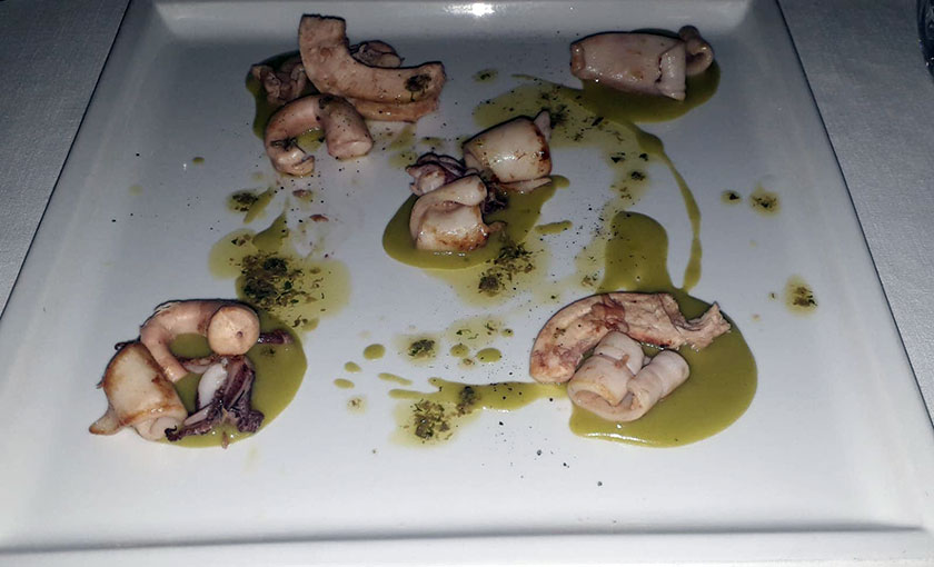 Calamari e polpo su crema di basilico, patate, limone e pecorino romano