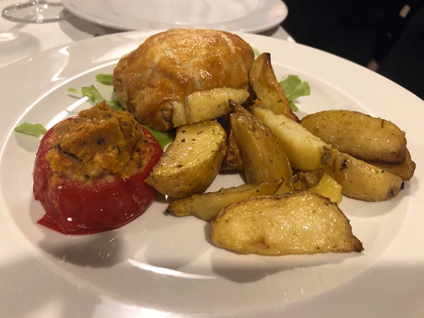 Millefoglie di maialino con patate e papaccella ripiena