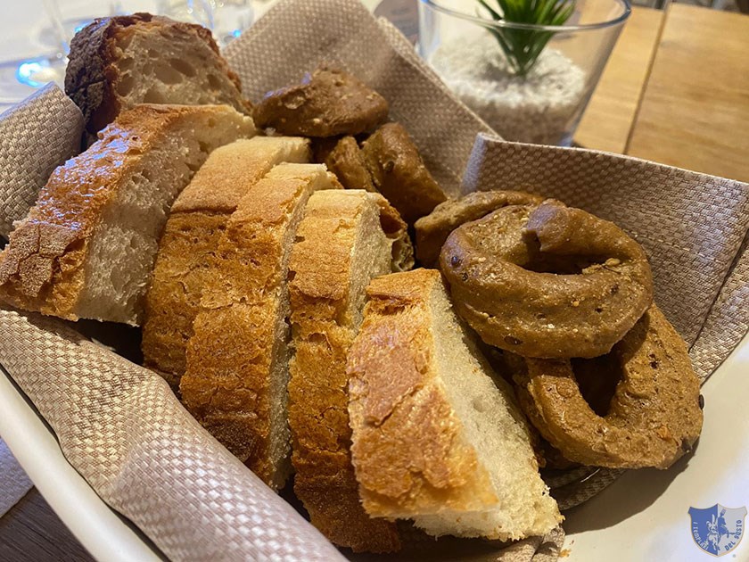 Pane e tarallucci alla tintilia