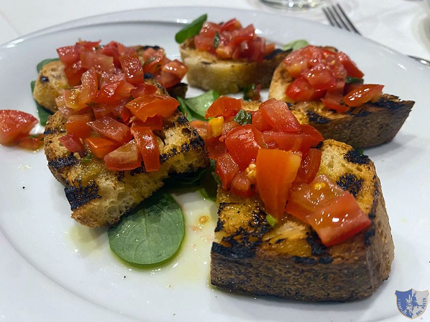 Le mitiche bruschette con pomodorini