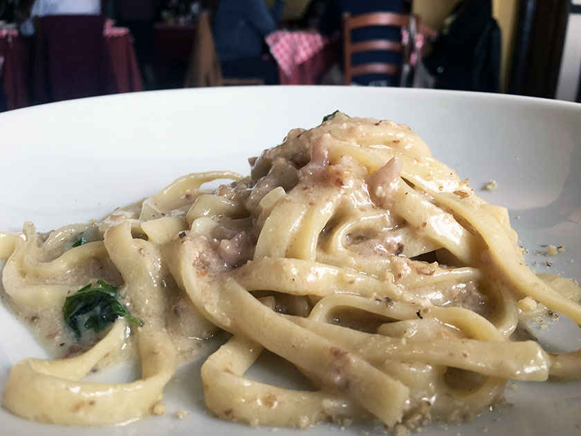 Tagliatelle lardo e noci