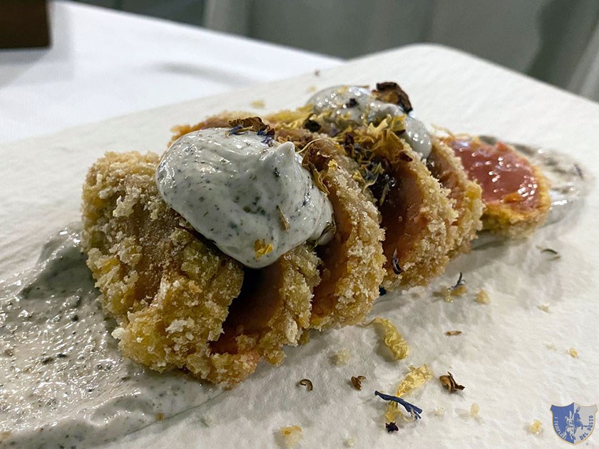 Tonno panato al panko con fiocchi di sale e mayo al tartufo