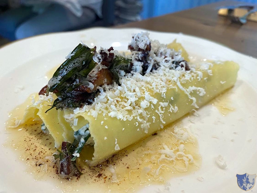 Cannelloni con ricotta amaranto e finferli