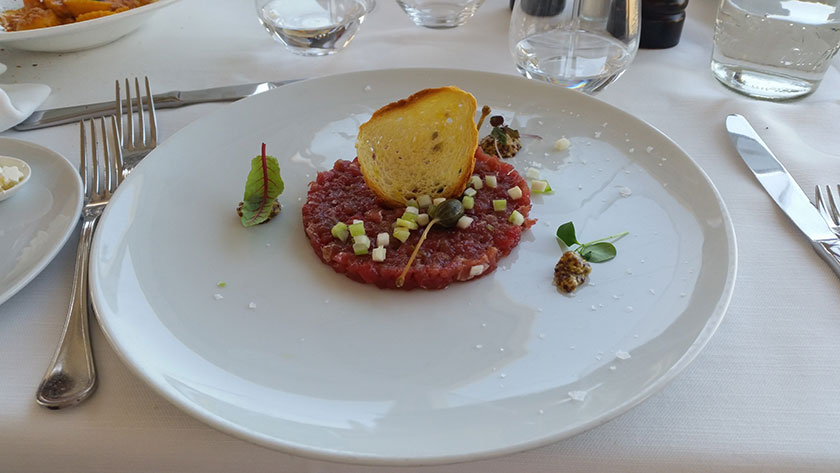 Tartare di Tonno con senape in grani e mela Granny Smith