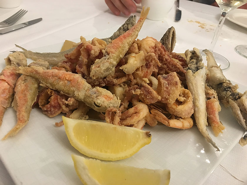 Frittura di paranza, calamari e gamberi 