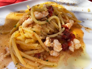 Ristorante Lido Cala Rosa. Mattinata (Fg)-Troccoli con pomodori secchi e gamberi