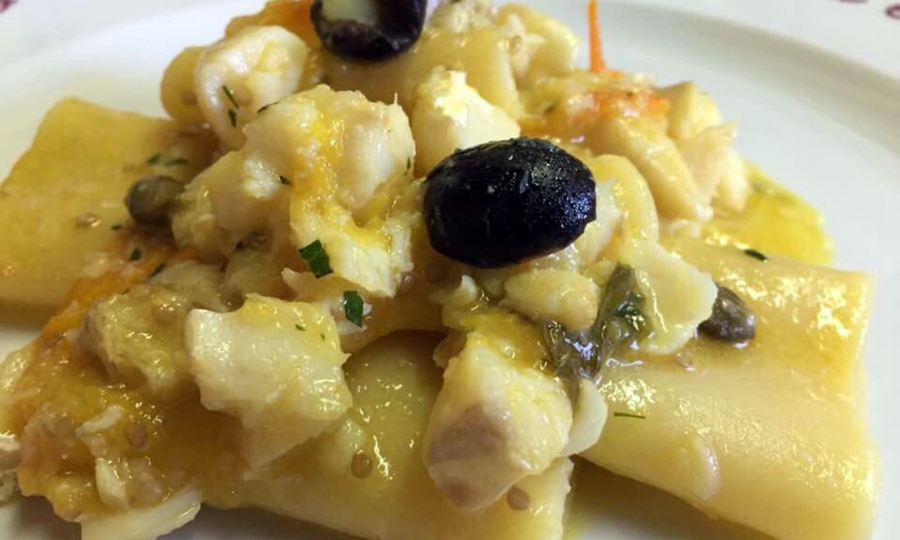 Paccheri con baccalà e datterini gialli