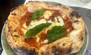 La Provola e Pepe Contemporanea. Pizzeria Vincenzo Capuano. Pomigliano D&#039;Arco (Na)