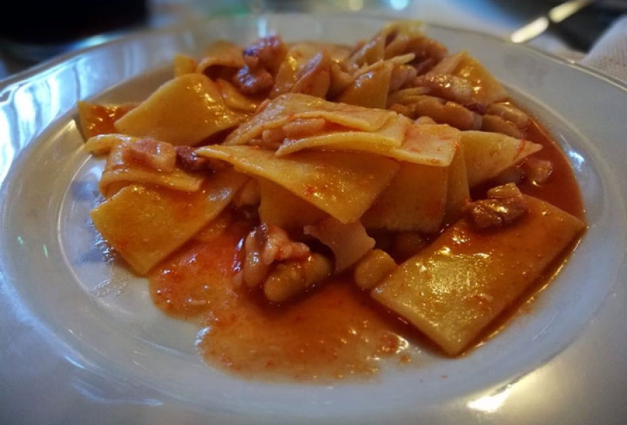 Agriturismo Le Ghiandaie-Piana di Monte Verna (Ce)-Pettole di pasta fresca e fagioli quarantini 