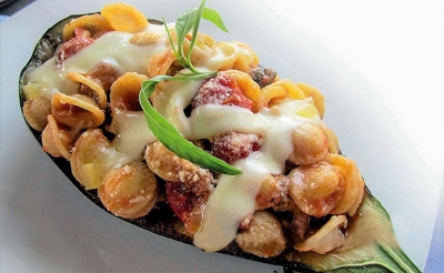 Orecchiette in barchetta di melanzane 