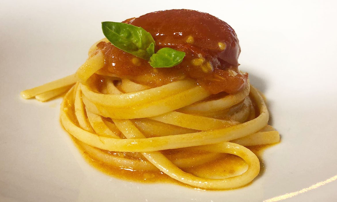 Linguine al pomodoro fresco