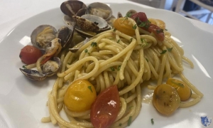 Ristorante Don Raffaè. Mariglianella (Na) - Spaghettoni-alle-vongole-con-pomodorini-gialli-e-rossi