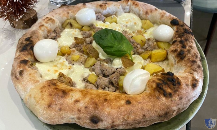 La Domeniche Lontano. Pizzeria Vincenzo Capuano. Pomigliano D&#039;Arco (Na)