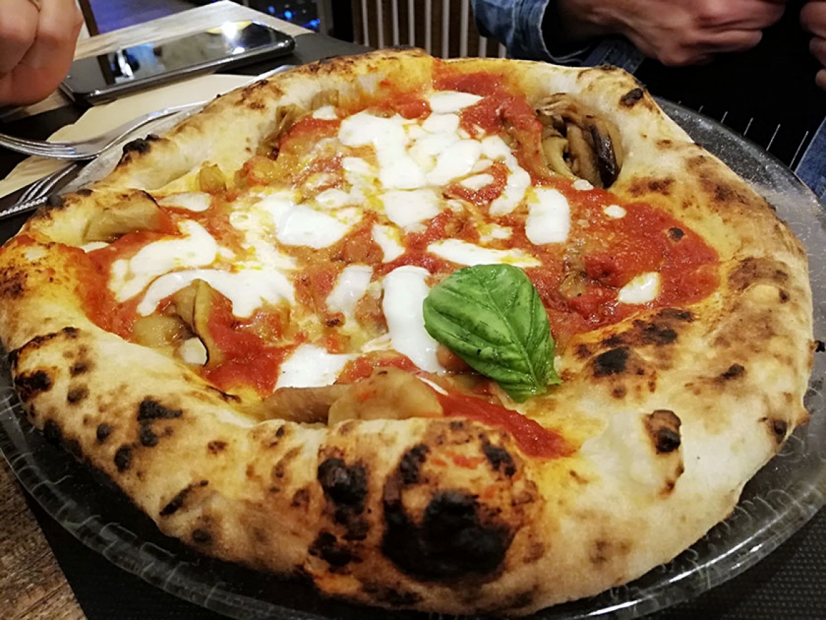 Acunzo 1964 Pizzeria. Napoli