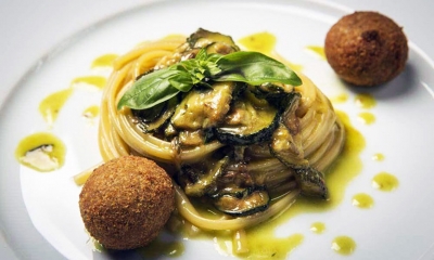 Spaghetti alla Nerano con crocché di rape e patate (mallone)