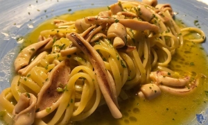 Pescarì Hostaria. Palinuro - Linguine con totanetto salsa di patata silana e acqua di basilico