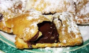 Bugie di Carnevale ripiene al cioccolato