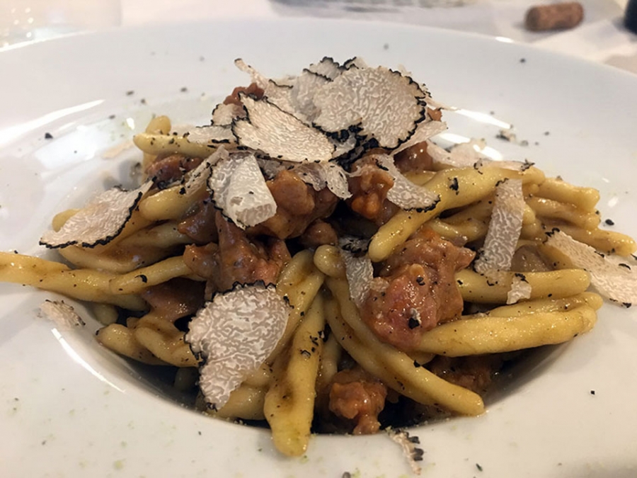 La Locanda dei Sapori. Biccari (Fg) - Cicatelli con tartufo, porcini e salsiccia fresca