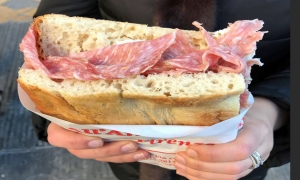 All&#039;Antico-Vinaio-La-mitica-schiacciata