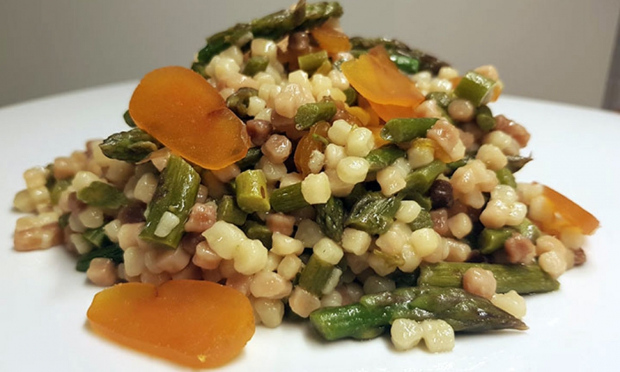 Fregula con asparagi e bottarga 